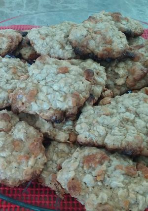 A picture of Oatmeal Butterscotch Cookies.
