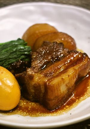 A picture of Simmered Pork Belly.