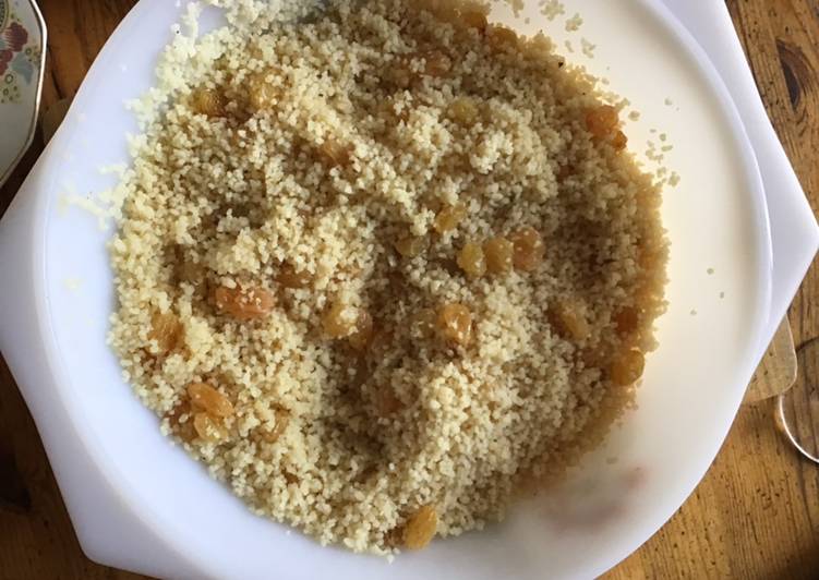 Recette de Rapide Semoule aux raisins blonds