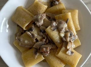 Foto di Paccheri con salsiccia, funghi e taleggio