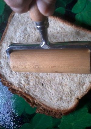 A picture of 1/2 the Carb's sandwich.