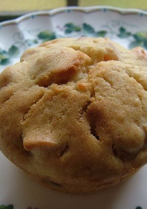 A picture of Moist Apple Muffins.