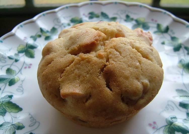 Moist Apple Muffins