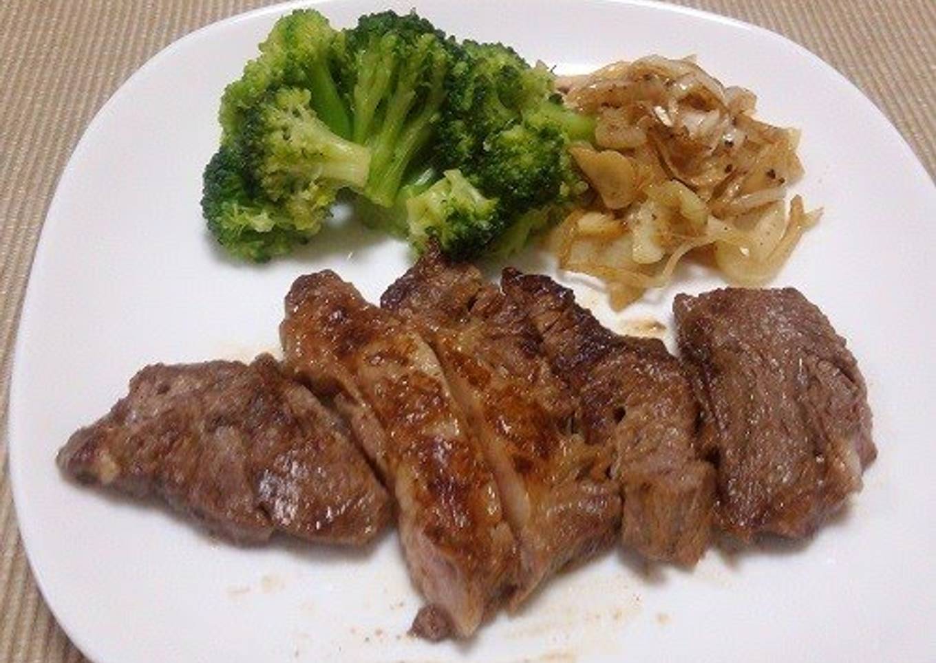 Beek Steak Softened with Yogurt