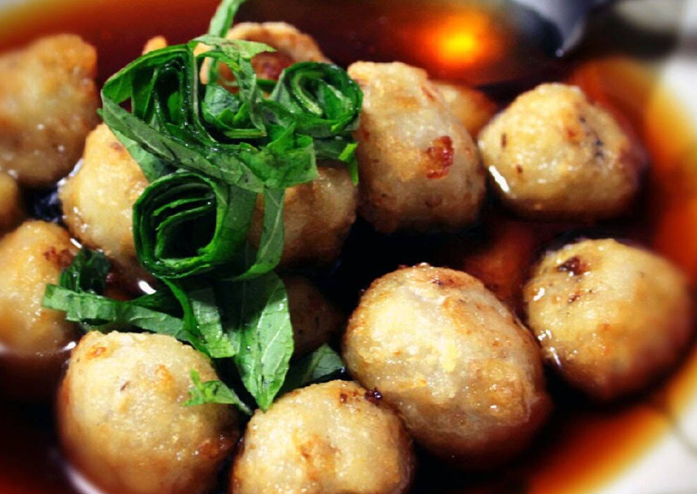 Simple is Best! Soft and Creamy Deep-Fried Taro Roots in Sauce (Agedashi)