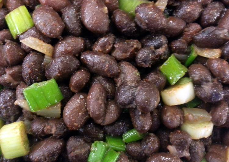 How to Prepare Favorite Smokey Black Beans
