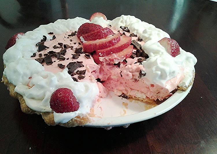 Steps to Prepare Any-night-of-the-week Upside Down Strawberry Meringue Pie