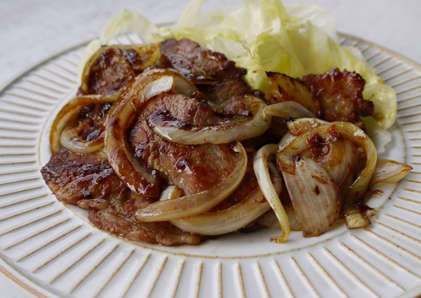 Easy Pan-Fried Ginger Pork with Simple Ingredient Ratios