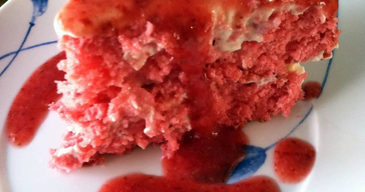 Scarlett S Death By Strawberry Cake Recipe By Irvixen Cookpad
