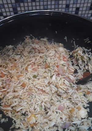 A picture of Leftover fried rice.