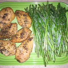 A picture of Stupid Easy (Healthy) Crock Pot Chicken & Asparagus.