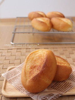 A picture of Simple Sugar-Topped Bread Rolls.