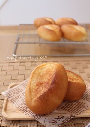 A picture of Simple Sugar-Topped Bread Rolls.