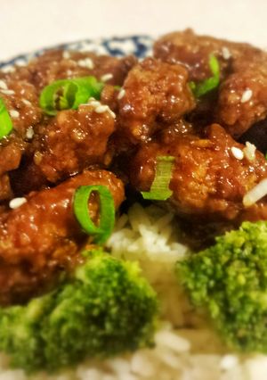 A picture of Skinnier General Tso Chicken.