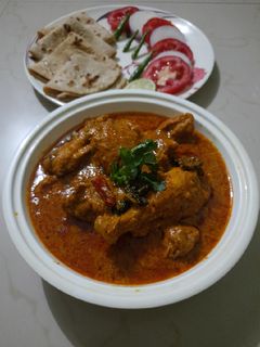A picture of Shahi Chicken Korma.