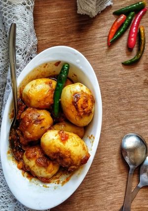 হাঁসের ডিমের ডালনা (haser dimer dalna recipe in Bengali) রেসিপির প্রধান ছবি