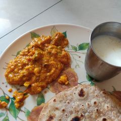 A picture of Paneer tikka masala curry.