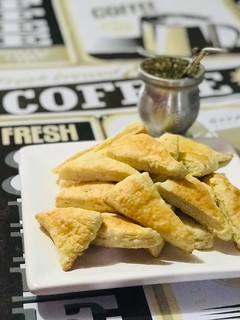 Una foto de Scons de queso 🧀😋