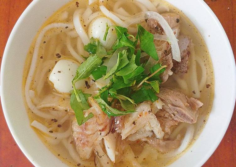 Bánh canh thập cẩm cá rim