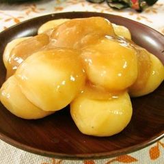 A picture of Sake Lees Mitarashi Dango.