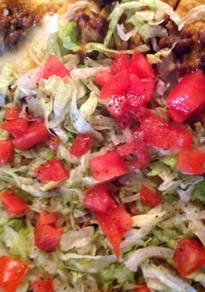 A picture of Taco Pizza.