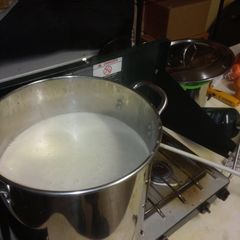 A picture of Pale ale beer " Alaskan white ".