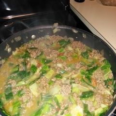 A picture of Yummy cabbage and hamburger.