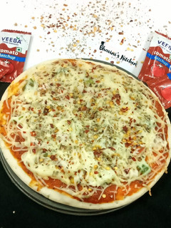 માર્ગેરીટા પીઝા (Margherita Pizza Recipe In Gujarati) રેસીપી મુખ્ય ફોટો