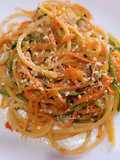 Spaghetti con spaghetti di carote e zucchine 😋
