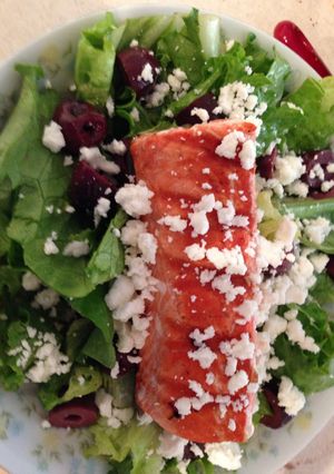 A picture of Grilled Salmon Salad.