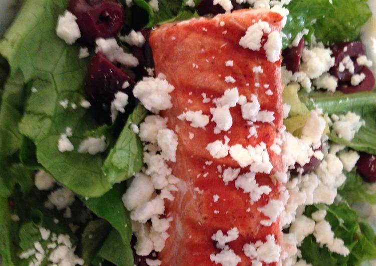 Recipe of Quick Grilled Salmon Salad