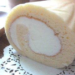 A picture of Fluffy and Moist Roll Cake.