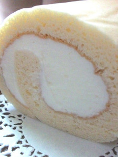 A picture of Fluffy and Moist Roll Cake.