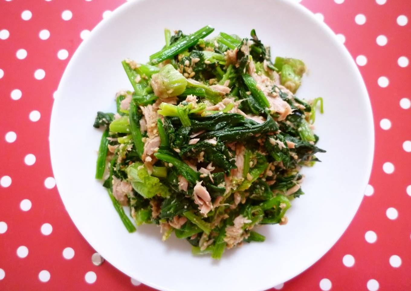 Spinach with Sesame Ö‡ Tuna