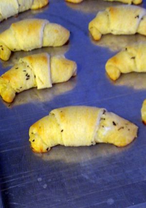 A picture of Italian cheese cresents.