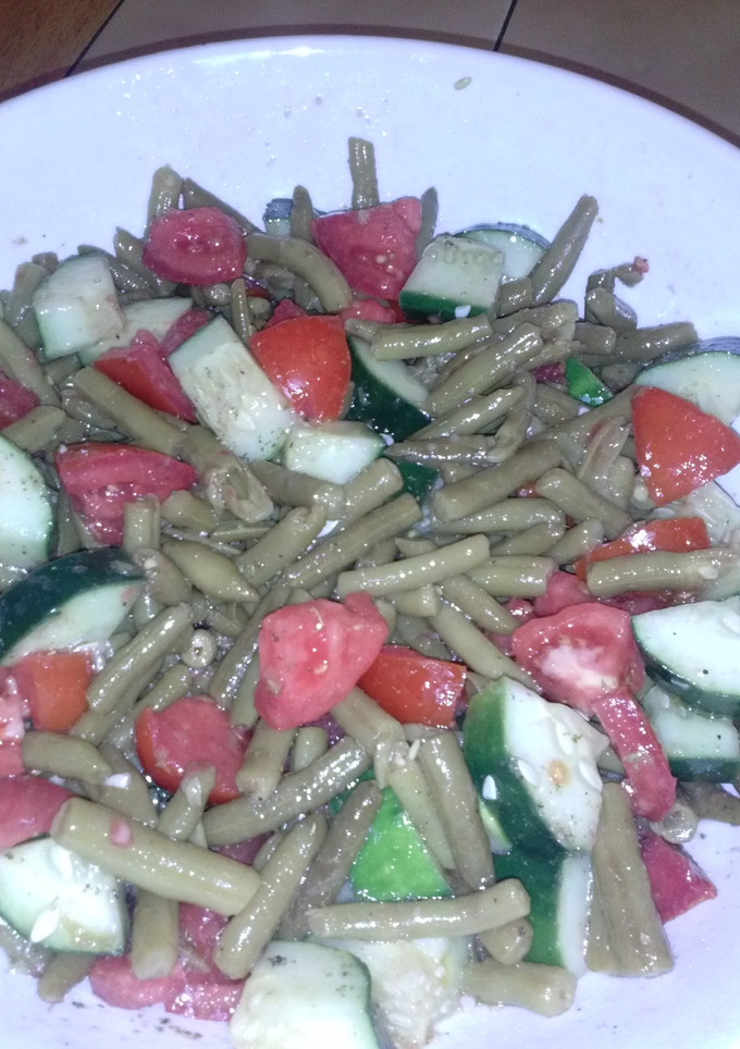 A picture of Tomato, Bean, and Cuke Salad.