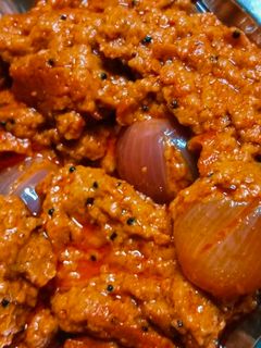 આખી ડુંગળી નું શાક (Akhi Dungli Shak Recipe In Gujarati) રેસીપી મુખ્ય ફોટો