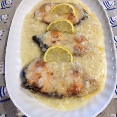 A picture of Creamy White Sauce Salmon.