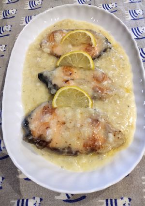 A picture of Creamy White Sauce Salmon.