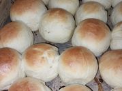 Una foto de pan de chips con aceite