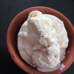 A picture of Tuti fruity ice cream.