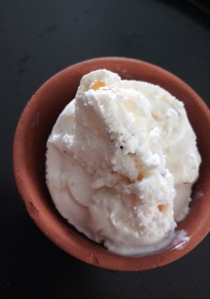 A picture of Tuti fruity ice cream.