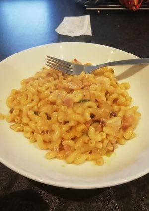 A picture of Cajun Mac and cheese.