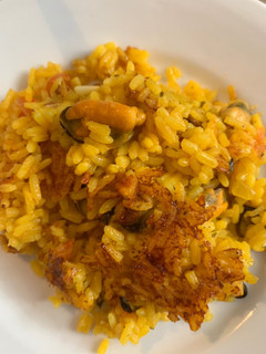 Una foto de Arroz con mejillones y su socarrat