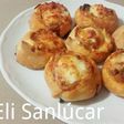 Rollitos de hojaldre al estilo pizza con huevo de codorniz