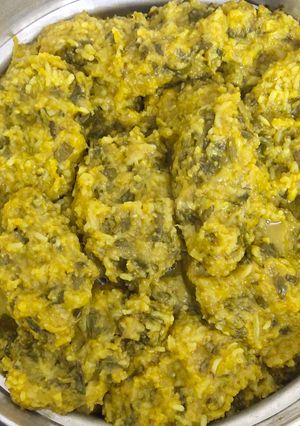 દુધી ના મુઠીયા (Dudhi Na Muthiya Recipe in Gujarati) રેસીપી મુખ્ય ફોટો
