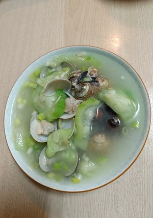 蛤蠣絲瓜湯 的食譜成品照片