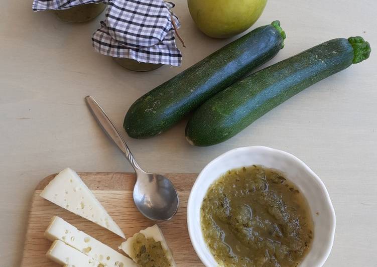 Marmellata di zucchine e mele