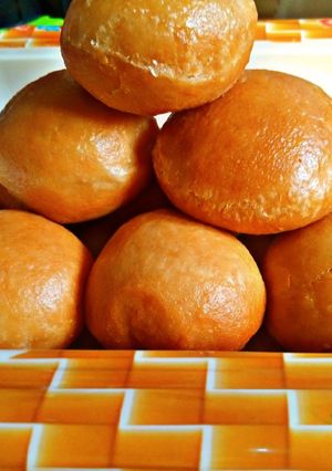 A picture of Simple doughnuts.