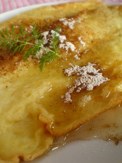 A picture of Microwave-Cooked Fluffy French Toast.